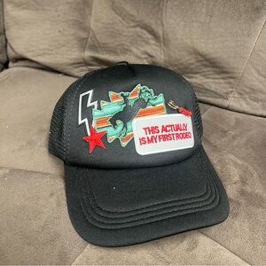 TRENDY3 TRUCKER HAT